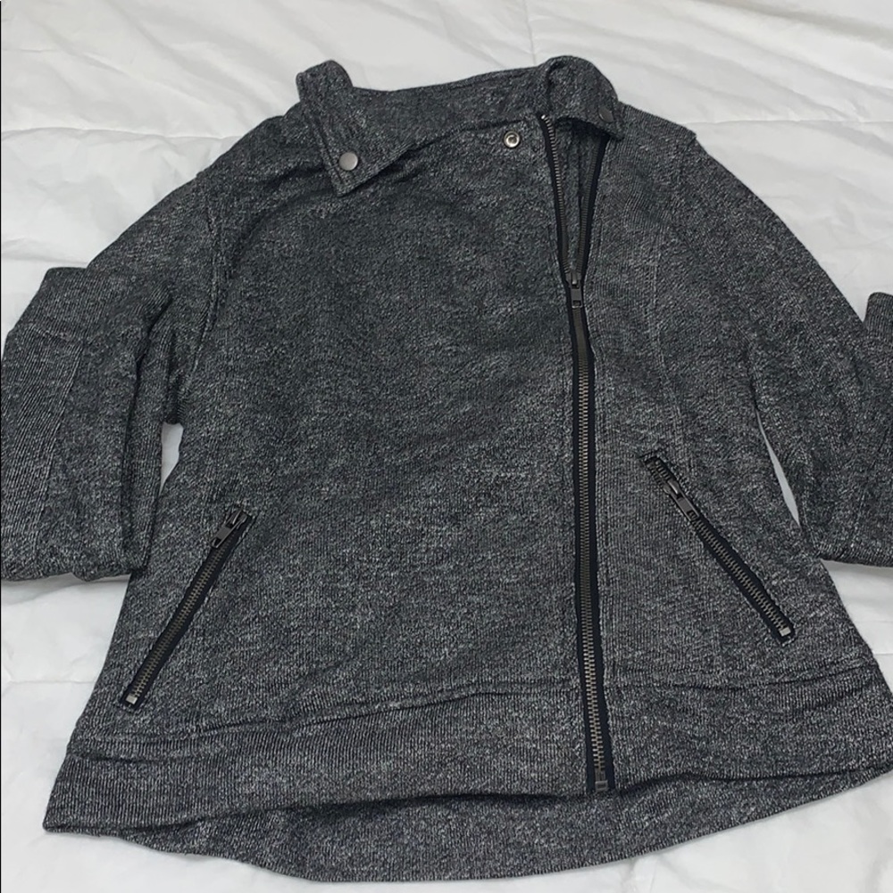 Asymmetrical fall jacket